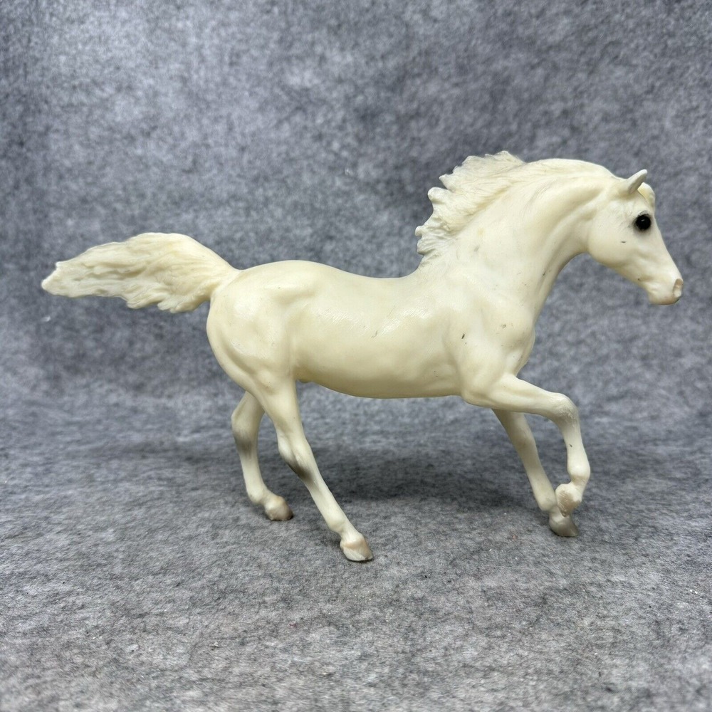 Breyer Andalusian‎ Stallion Cremello Horse No 1225 Cloud Mustang Series Retired